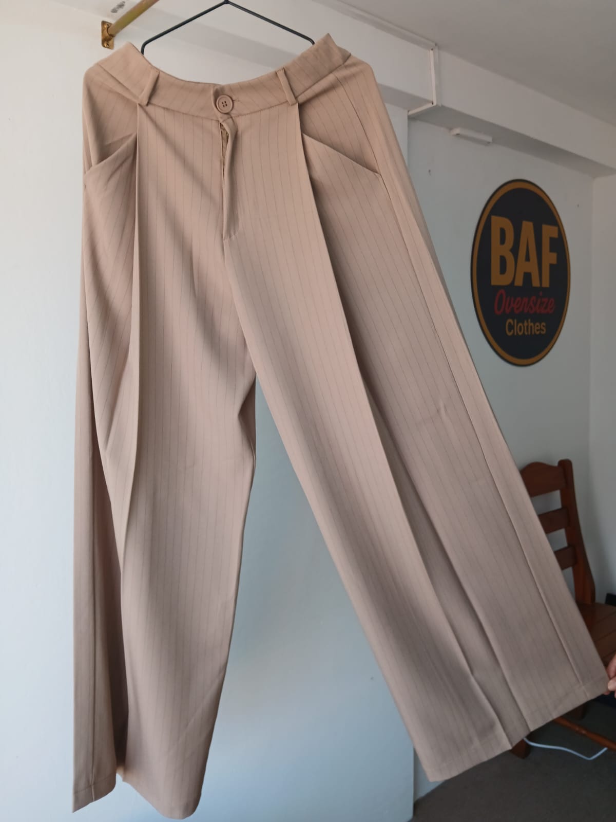 PANTALON SASTRERO A RAYAS BEIGE TALLE 38