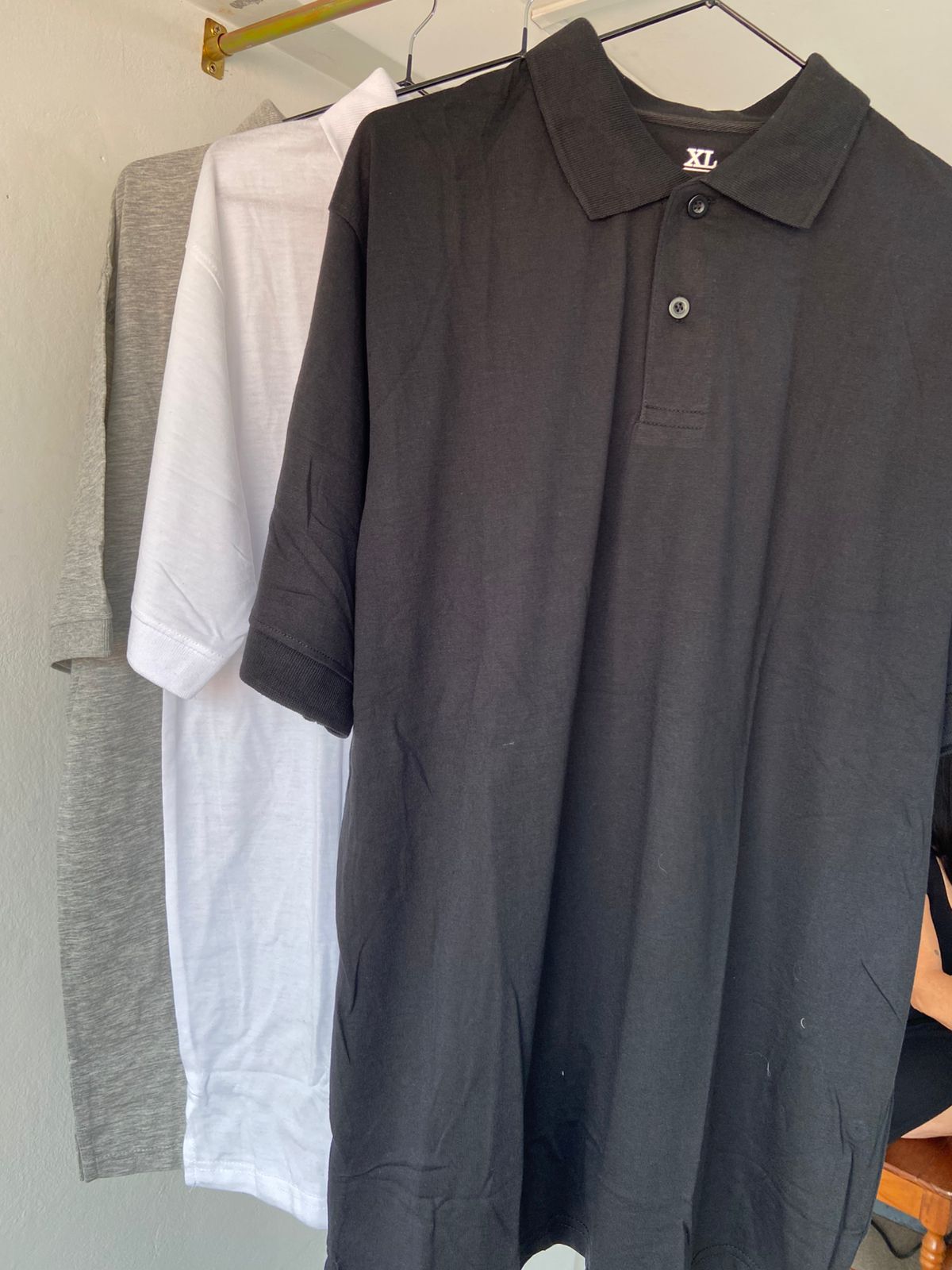 CHOMBA NEGRA -BLANCA -GRIS -L-XL-XXL